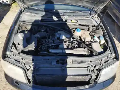 Veículo de Sucata audi a6, c5 2001.08 - 2005.01 facelift 2.5 tdi quattro 132kw 2000.02 - 2005.01 do ano 2003 alimentado ake