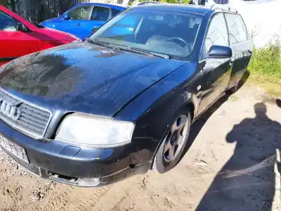 Veículo de Sucata audi a6, c5 2001.08 - 2005.01 facelift 2.5 tdi quattro 132kw 2000.02 - 2005.01 do ano 2003 alimentado ake