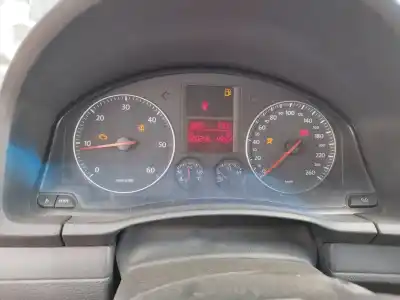 Veículo de Sucata volkswagen golf v (1k1) 1.9 tdi do ano 2006 alimentado 