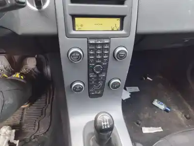 Veicolo di demolizione volvo v50 (545) 1.6 d dell'anno 2010 alimentato 