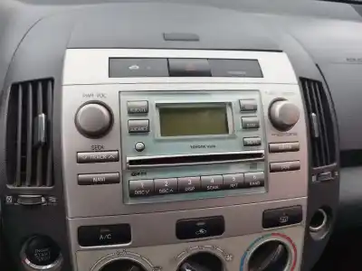 Veículo de Sucata toyota corolla verso (r1) 2.2 d-4d sol do ano 2006 alimentado 2adftv