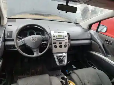 Veículo de Sucata toyota corolla verso (r1) 2.2 d-4d sol do ano 2006 alimentado 2adftv