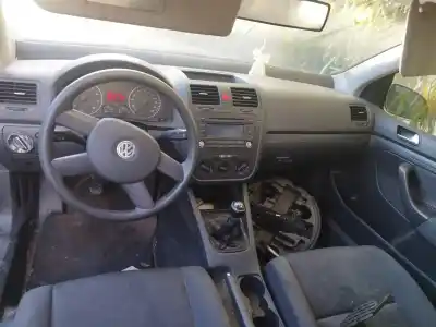 Vehicul casat volkswagen golf v (1k1) 1.4 16v al anului 2004 alimentat bca