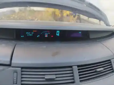 Scrapping Vehicle renault   of the year 2005 powered f9q820