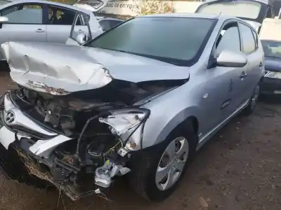 Veicolo di demolizione hyundai i30 1.6 crdi cat dell'anno 2012 alimentato d4fb