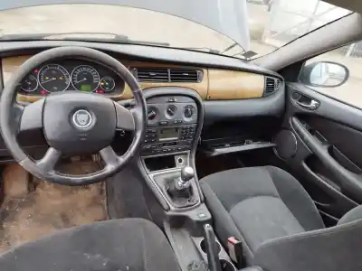 Scrapping Vehicle jaguar x-type wagon 2.0 d classic of the year 2004 powered 