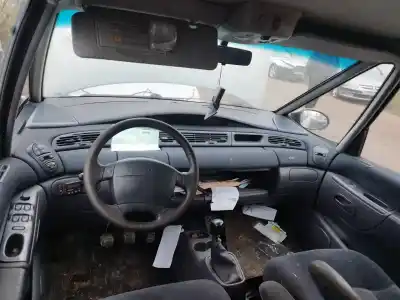 Veículo de Sucata renault espace /grand espace (je0) 2.2 dci initiale (je0k/s) do ano 2000 alimentado g9t710