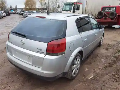Scrapping Vehicle opel signum 1.9 16v cdti cat (z 19 dth / lrd) of the year 2004 powered z19dth