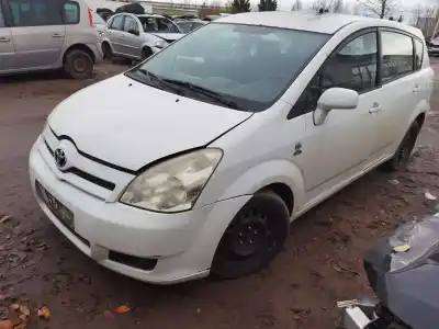 Veículo de Sucata toyota corolla verso (r1) 2.0 d-4d luna do ano 2004 alimentado 