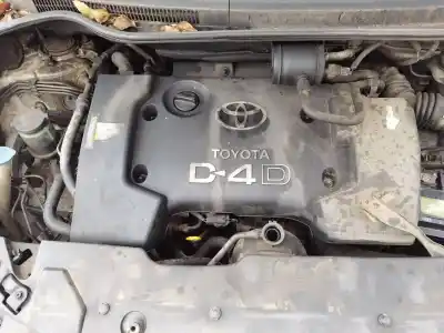 Veículo de Sucata toyota corolla verso (r1) 2.0 d-4d luna do ano 2004 alimentado 