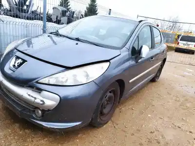 Véhicule à la ferraille peugeot                                            207                                                                                                                                                                                                                                                        1.6 16v hdi                                                                                                                                                                                                                                                de l'année 2007 alimenté 