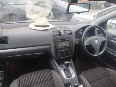 Veículo de Sucata volkswagen golf v (1k1) 2.0 fsi do ano 2004 alimentado blx