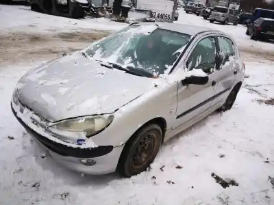 Veicolo di demolizione peugeot 206 berlina play station 2 dell'anno 2001 alimentato 