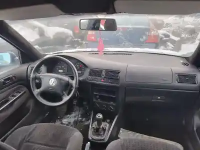 Veículo de Sucata volkswagen golf iv (1j1) 1.9 tdi do ano 2000 alimentado 