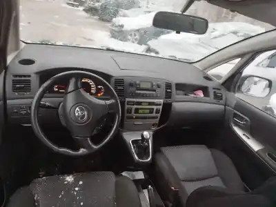 Veicolo di demolizione toyota corolla (e11) 2.0 d-4d linea sol dell'anno 2002 alimentato 1cdftv