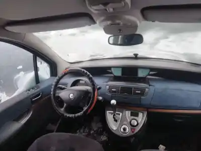 Здавання транспортного засобу lancia phedra (180) 2.0 jtd 16v emblema cae року 2004 потужний 