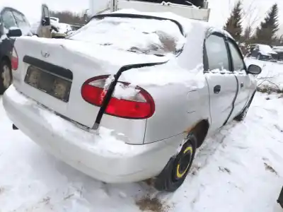 Veicolo di demolizione daewoo lanos (klat) 1.5 dell'anno 2005 alimentato 