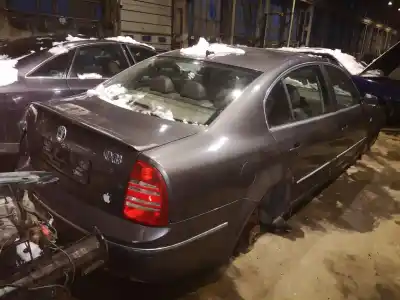 Здавання транспортного засобу skoda superb (3u4) 2.5 v6 tdi cat (bdg) року 2004 потужний bdg