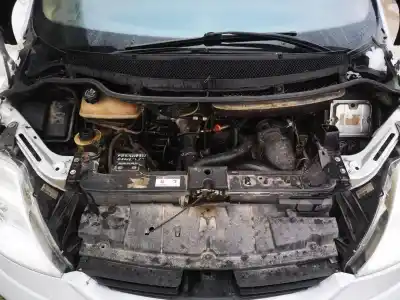 Veículo de Sucata citroen c8 2.0 hdi sx do ano 2006 alimentado 