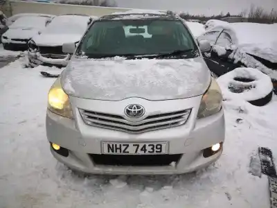 Sloopvoertuig toyota verso 2.0 d-4d cat van het jaar 2011 aangedreven 