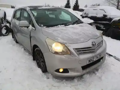 Утилизация автомобиля TOYOTA VERSO 2.0 D-4D CAT года 2011 питание 