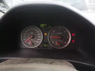 Veículo de Sucata volvo v50 (545) 2.0 d do ano 2004 alimentado 