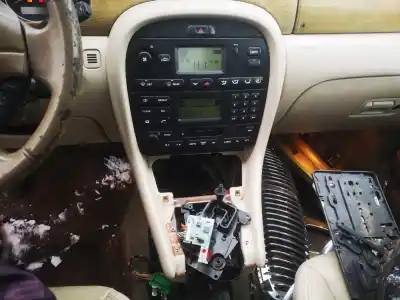 Здавання транспортного засобу jaguar x-type 3.0 v6 sport року 2002 потужний 