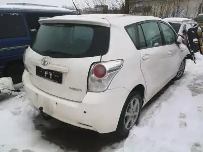 Veicolo di demolizione toyota verso 2.0 d-4d dell'anno 2010 alimentato 