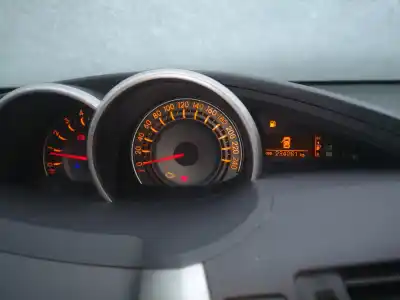 Veicolo di demolizione toyota verso 2.0 d-4d dell'anno 2010 alimentato 