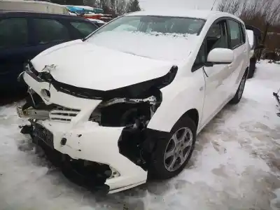 Veicolo di demolizione toyota verso 2.0 d-4d dell'anno 2010 alimentato 