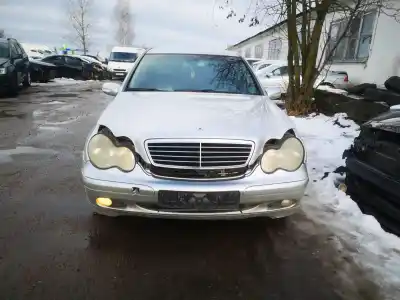 Здавання транспортного засобу mercedes-benz w203, 2000.05 - 2004.02 c 220 cdi (203.006) 105kw 2000.05 - 2007.02 року 2001 потужний 