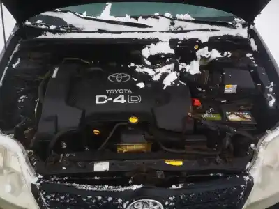 Veículo de Sucata toyota corolla (e12) 2.0 d-4d linea luna berlina do ano 2002 alimentado 