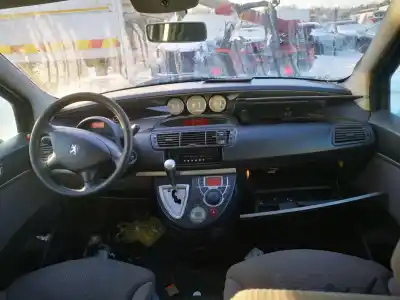 Veículo de Sucata peugeot 807 2.0 hdi fap cat do ano 2006 alimentado 