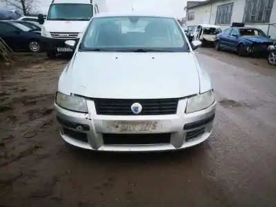 Vehicul casat fiat stilo (192) 1.9 jtd / 1.9 jtd 115 active al anului 2003 alimentat 