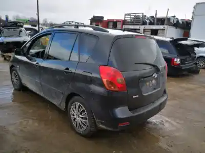 Veículo de Sucata toyota corolla (e11) 2.0 d-4d linea sol do ano 2002 alimentado 