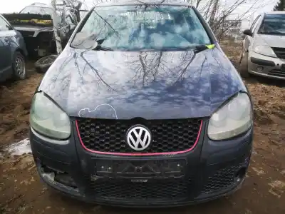 Veículo de Sucata volkswagen golf v (1k1) 2.0 tdi do ano 2004 alimentado azv