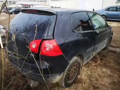 Veículo de Sucata volkswagen golf v (1k1) 2.0 tdi do ano 2004 alimentado azv