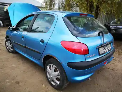 Veicolo di demolizione peugeot                                            206+                                                                                                                                                                                                                                                       1.4                                                                                                                                                                                                                                                        dell'anno 2000 alimentato tu3jp