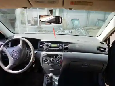 Veículo de Sucata toyota corolla (_e12_) 1.4 vvt-i (zze120_) do ano 2003 alimentado 