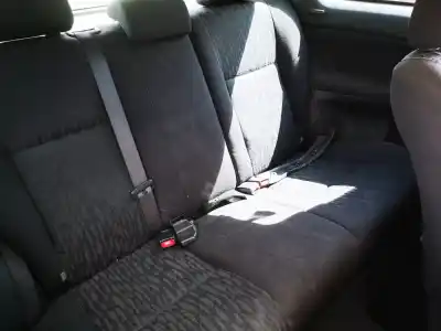 Veículo de Sucata toyota corolla (_e12_) 1.4 vvt-i (zze120_) do ano 2003 alimentado 