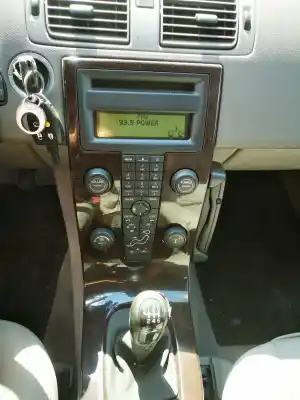 Veicolo di demolizione volvo v50 (545) 2.0 d dell'anno 2005 alimentato d4204t