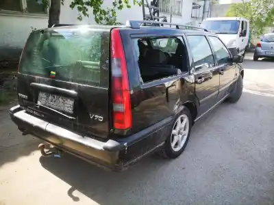 Veículo de Sucata volvo v70 ii (285) 2.5 tdi do ano 2000 alimentado d5252t
