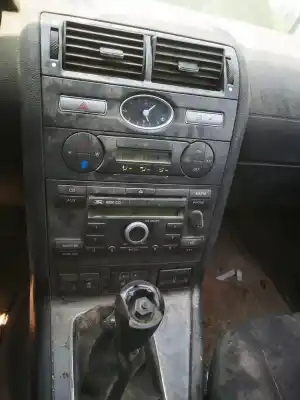 Veículo de Sucata ford mondeo iii (b5y) 2.0 16v di / tddi / tdci do ano 2005 alimentado 