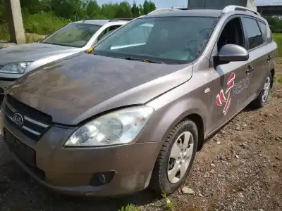 Veículo de Sucata kia ceed (ed) 1.6 crdi 115 do ano 2008 alimentado d4fb8z093496, r76d