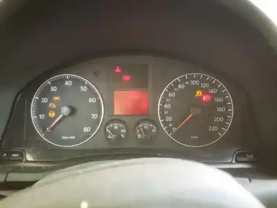Vehículo de desguace volkswagen                                         golf v (1k1)                                                                                                                                                                                                                                               1.4 16v                                                                                                                                                                                                                                                    del año 2003 con motor bca