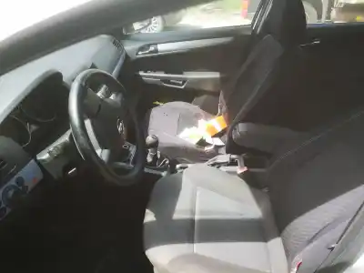 Здавання транспортного засобу opel astra h caravan 1.7 16v cdti року 2005 потужний z17dth