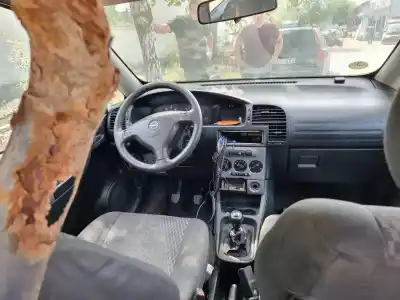 Veículo de Sucata opel zafira a 2.0 dti do ano 2003 alimentado y20dth