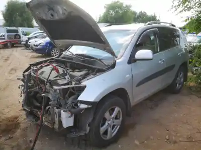 Scrapping Vehicle toyota rav 4 (a3) 2.2 turbodiesel cat of the year 2006 powered 