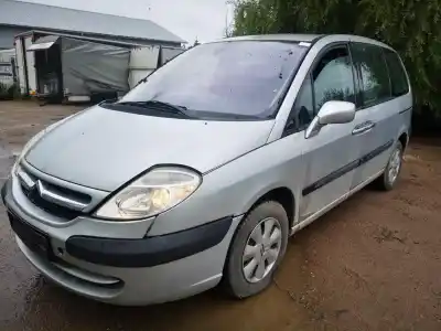 Veículo de Sucata citroen c8 2.2 hdi exclusive do ano 2002 alimentado 