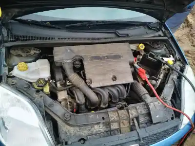 Veicolo di demolizione ford fiesta (cbk) 1.4 16v cat dell'anno 2003 alimentato 